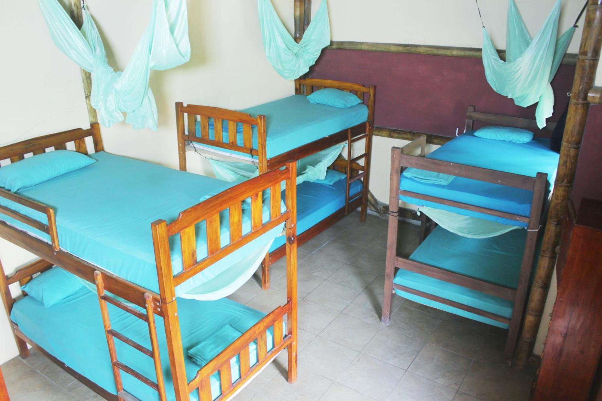 My Little House Surf&Backpacker Hostel 몬따니따 외부 사진