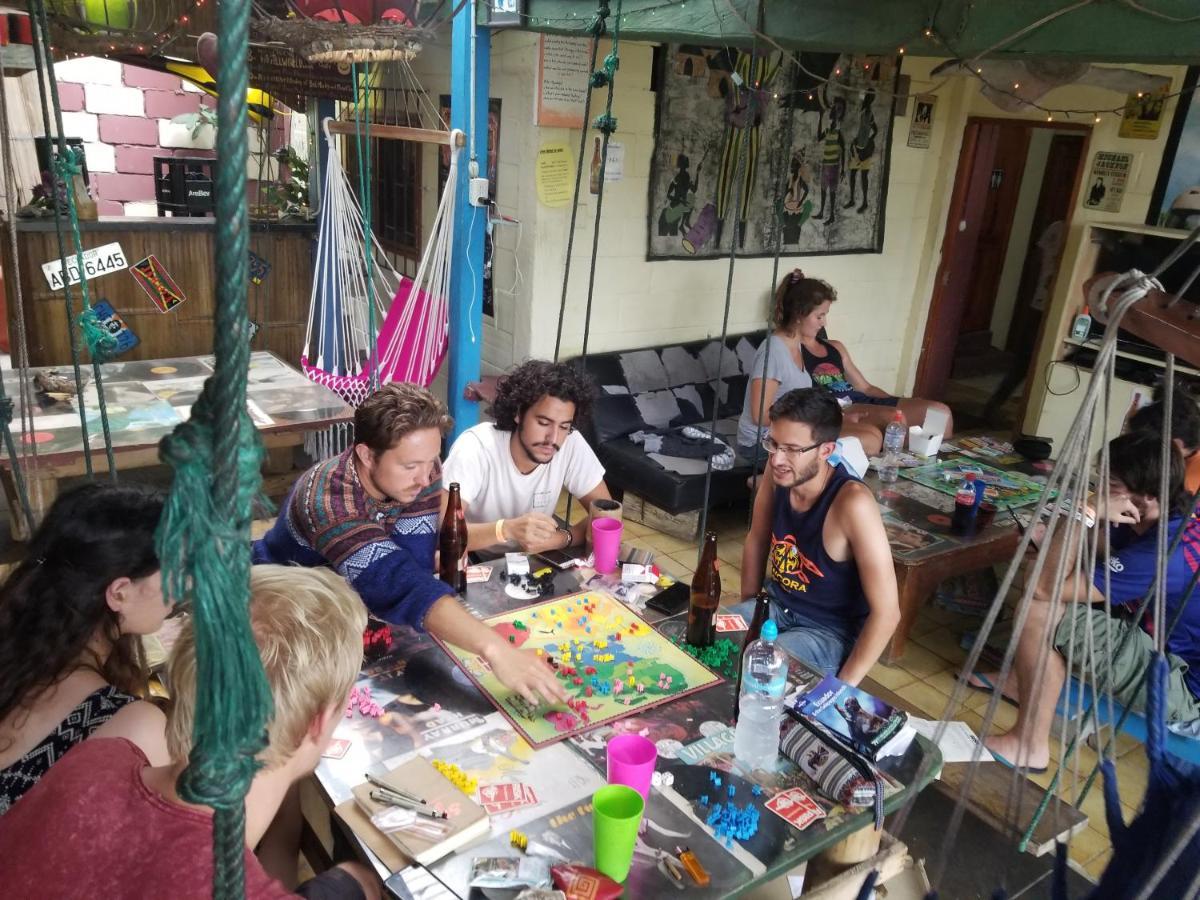My Little House Surf&Backpacker Hostel 몬따니따 외부 사진